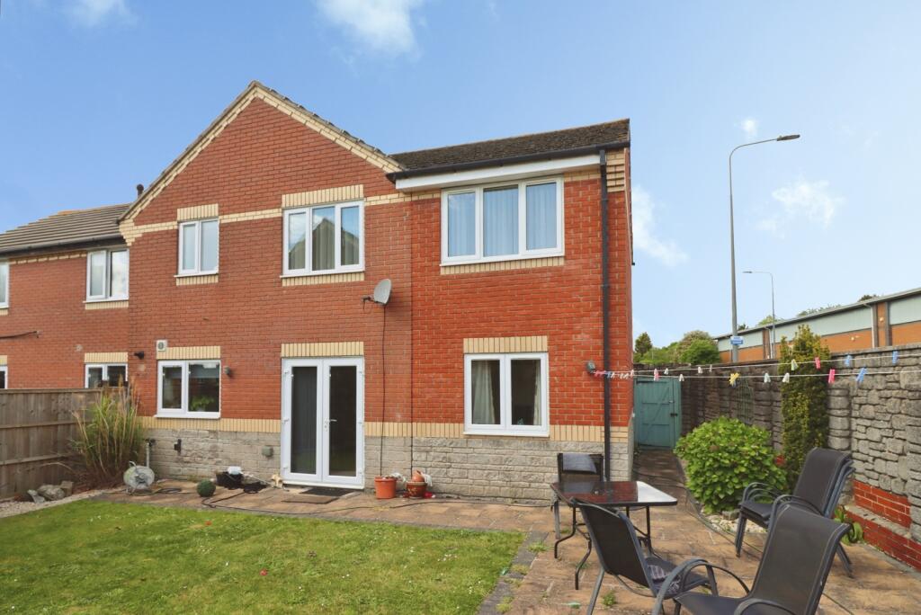 Main image of property: Cooks Close, Bradley Stoke, Bristol, Gloucestershire, BS32