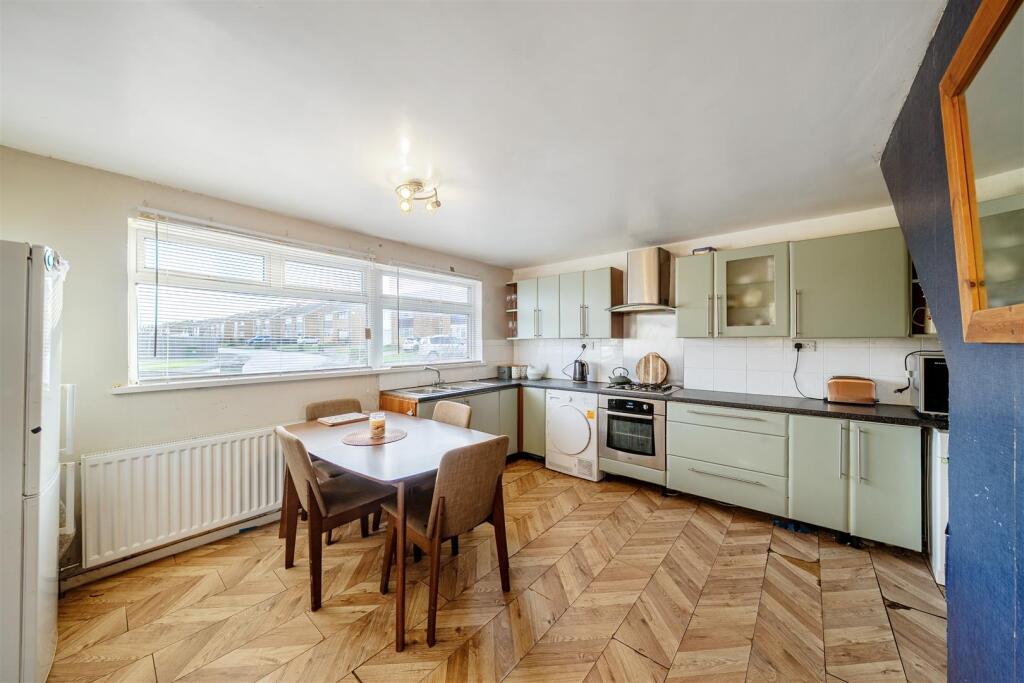 Sherwood Drive, Marske-by-the-Sea photo 3
