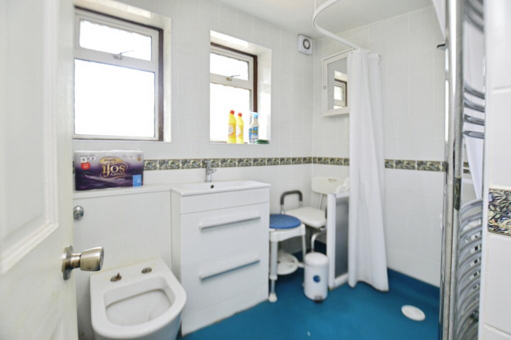 House in London - View 5