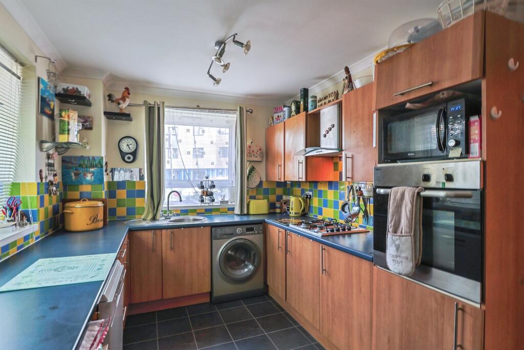 Apartment in Poole - View 3