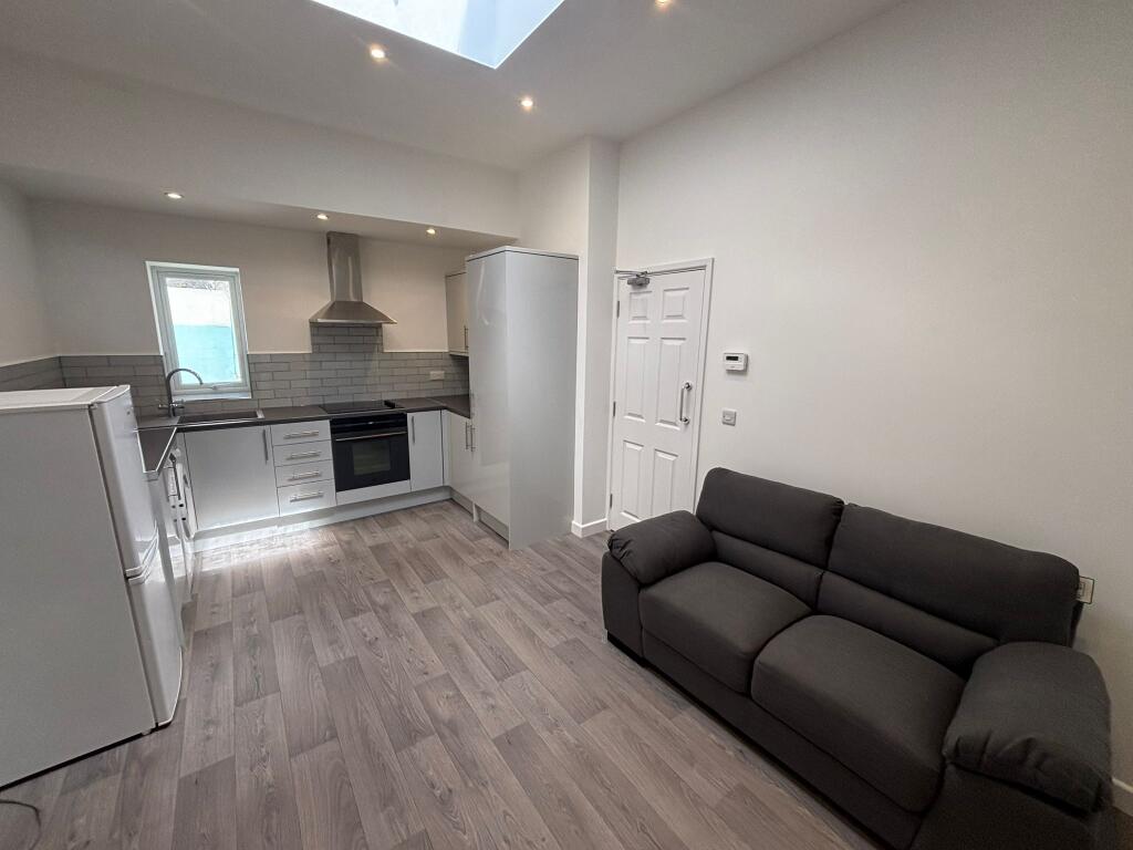 Main image of property: 70 Alma Road Flat