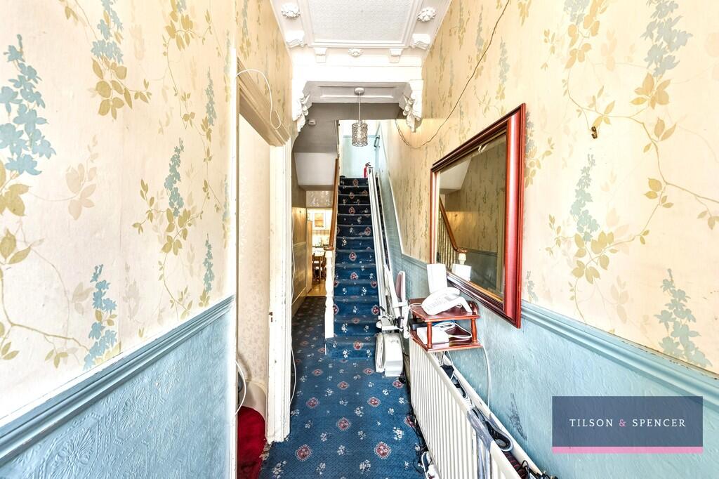 House in London - View 3