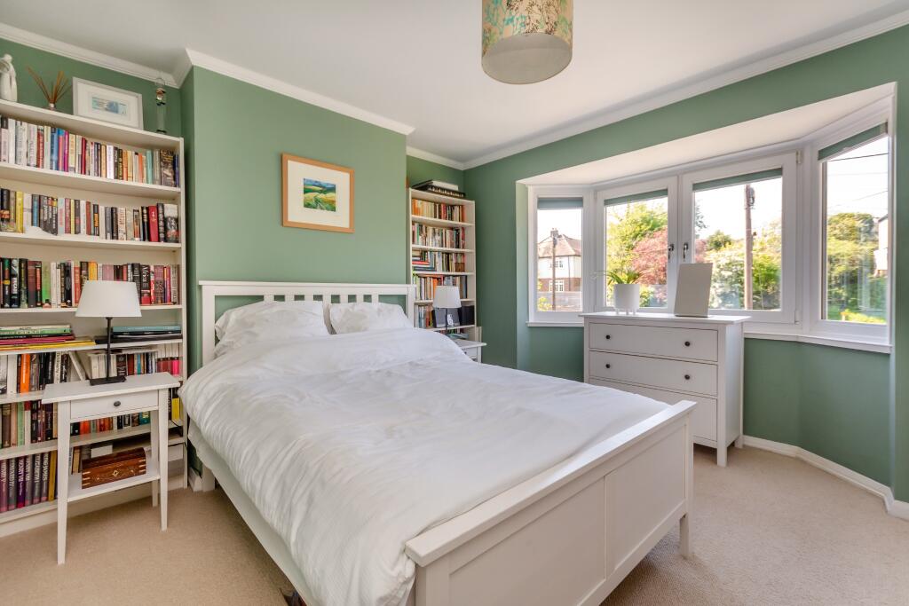House in Hemel Hempstead, Amersham - More