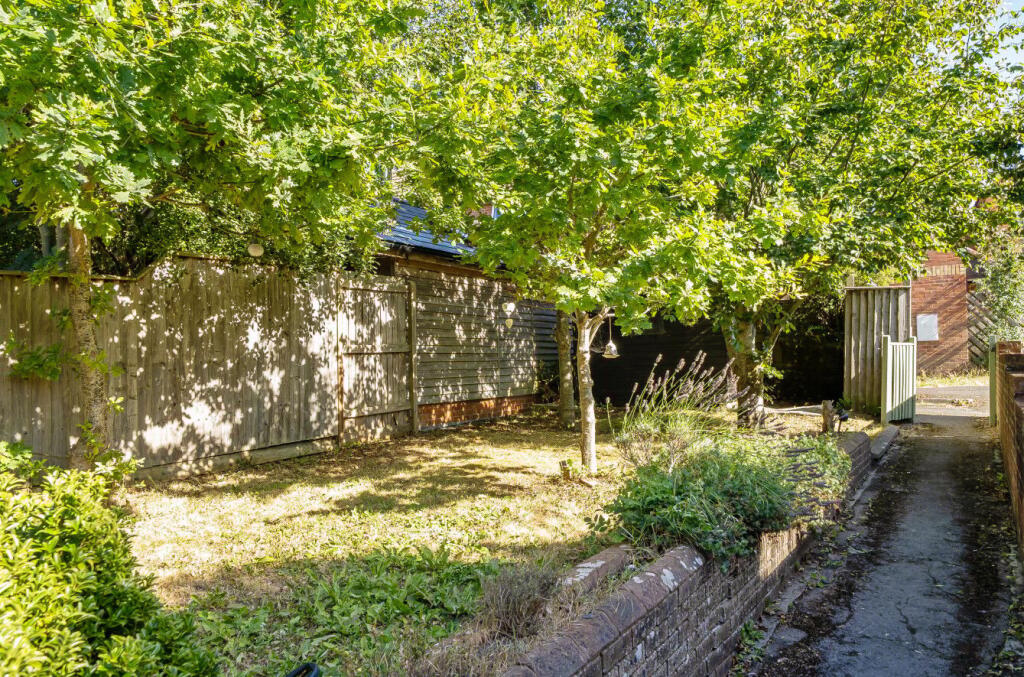 Orchard Terrace, Glastonbury, BA6 photo 3