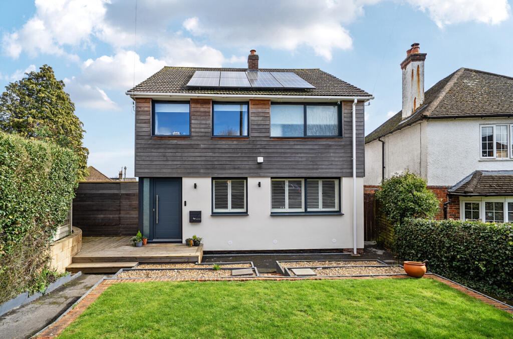 Main image of property: North Avenue, Farnham, Surrey, GU9