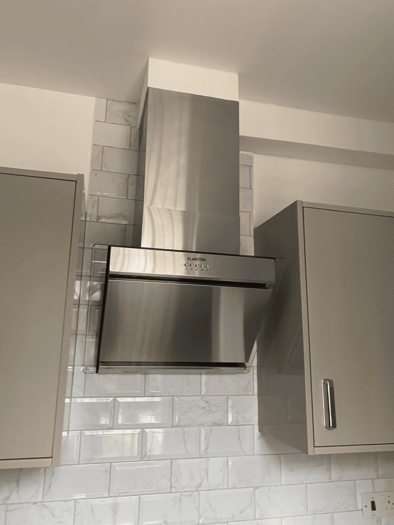 Apartment in Ilford - View 4