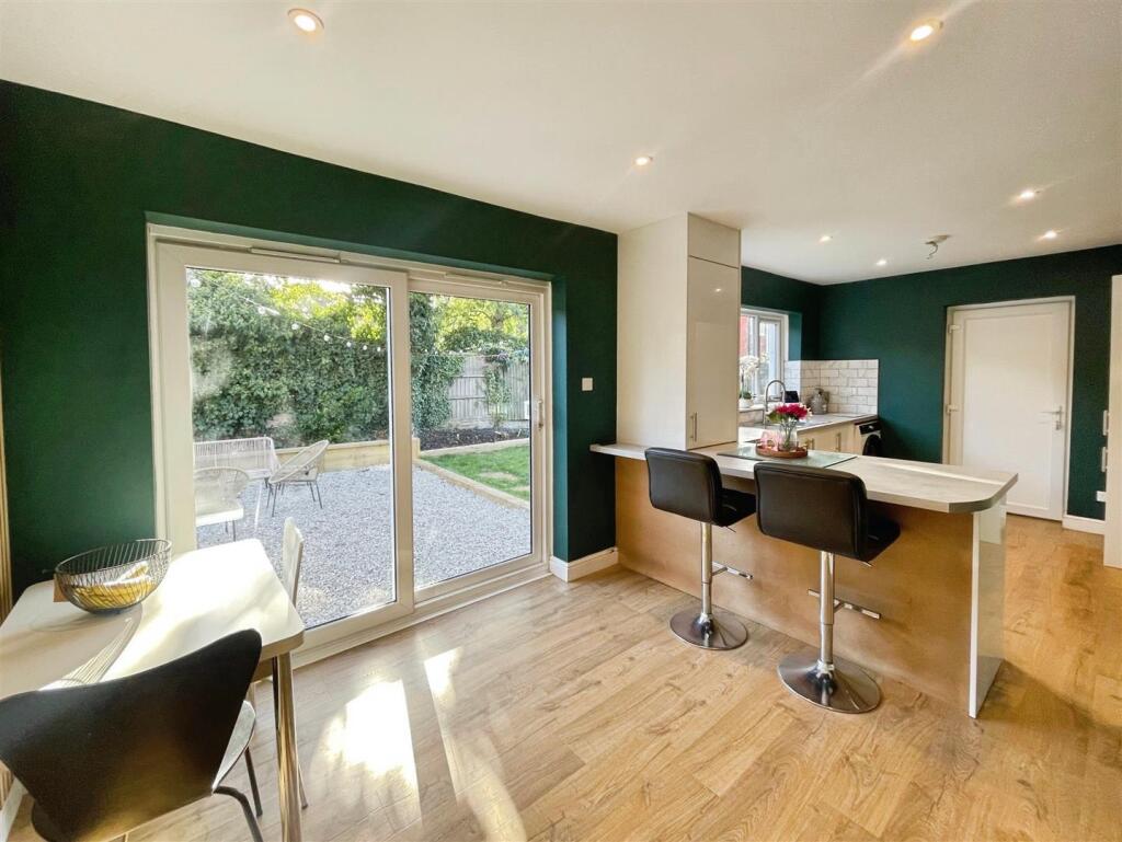 House in Mansfield, Warsop - More