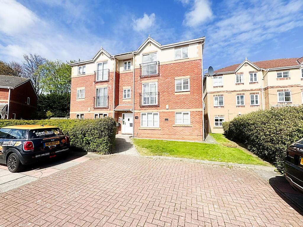 1-bed flat on Tiberius Close, Roman Court, £70,000