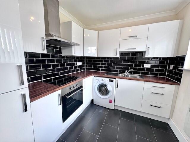 Apartment in Bolton, Greater Manchester - View 2
