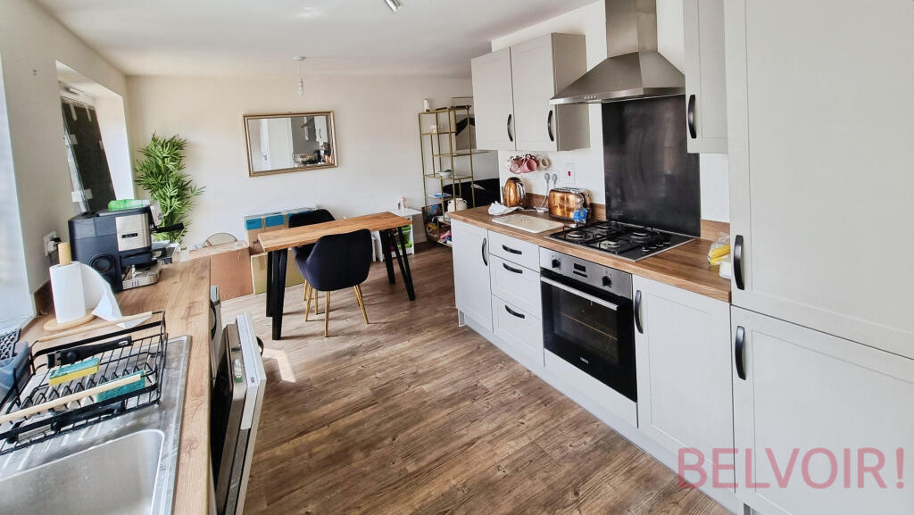 House in Northampton, Wellingborough - View 2
