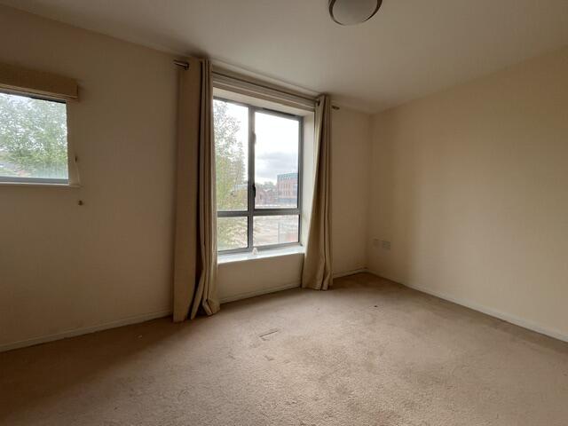 Apartment in Leeds, West Yorkshire - View 5