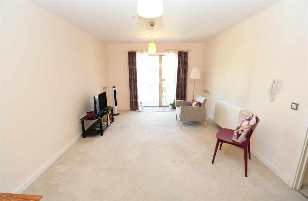 Queensway, Leamington Spa photo 2
