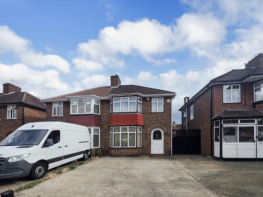 Main image of property: Tintern Avenue, London, NW9