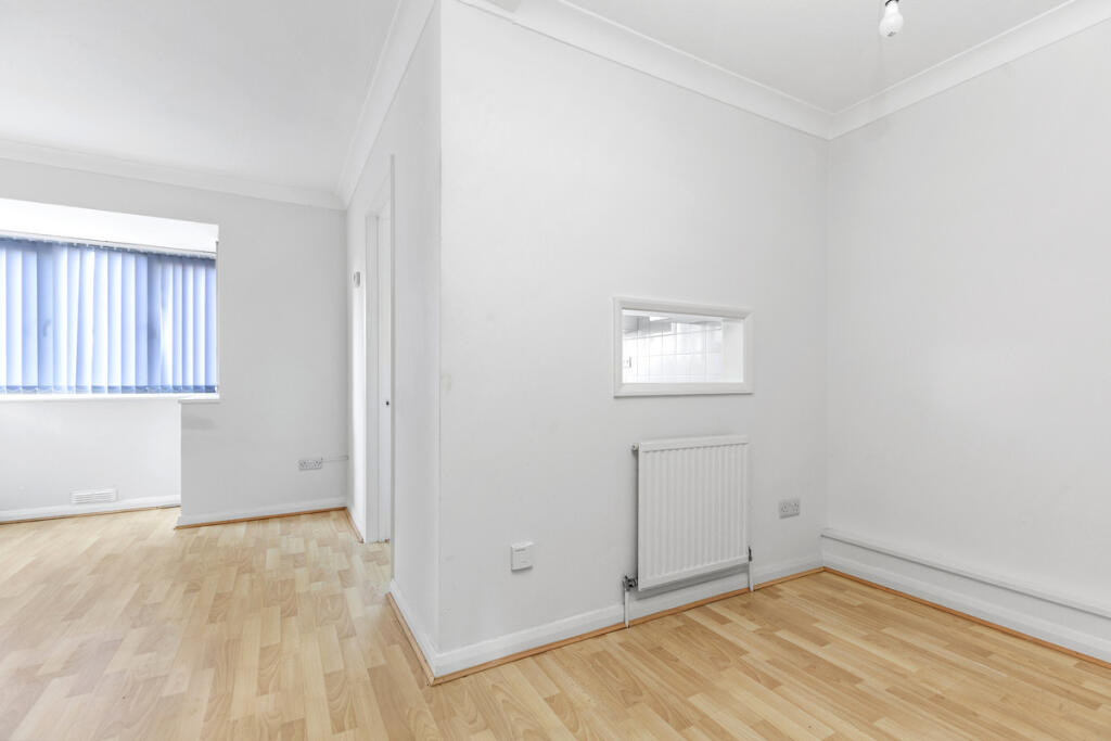 Apartment in Chichester, Fishbourne - View 5
