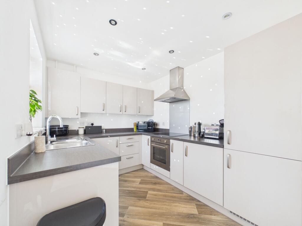 House in Derbyshire Dales, Matlock Town - View 5