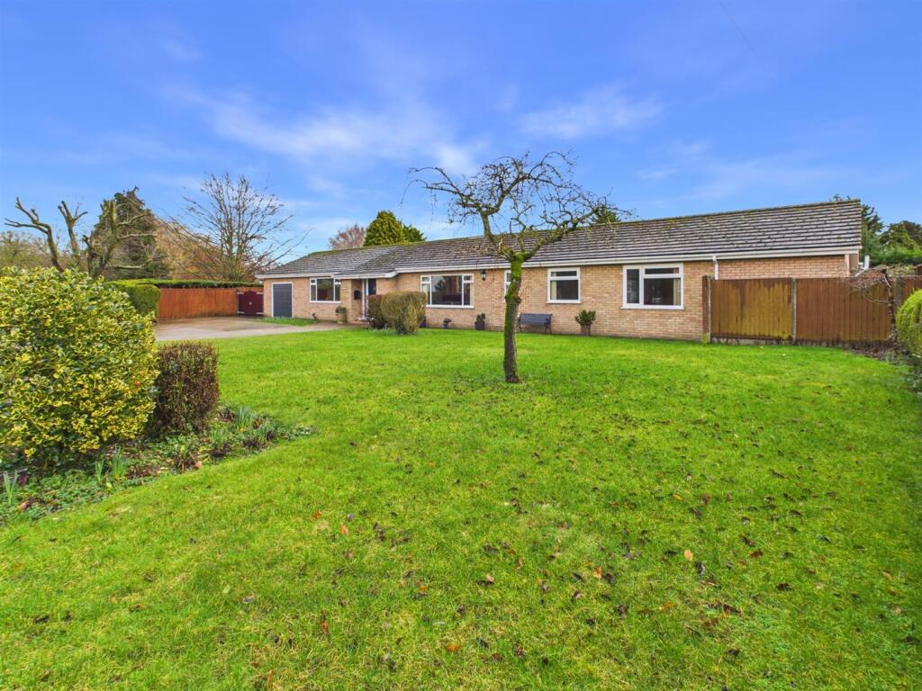 Main image of property: Dromana, Chapel Lane, Hemingby, Horncastle