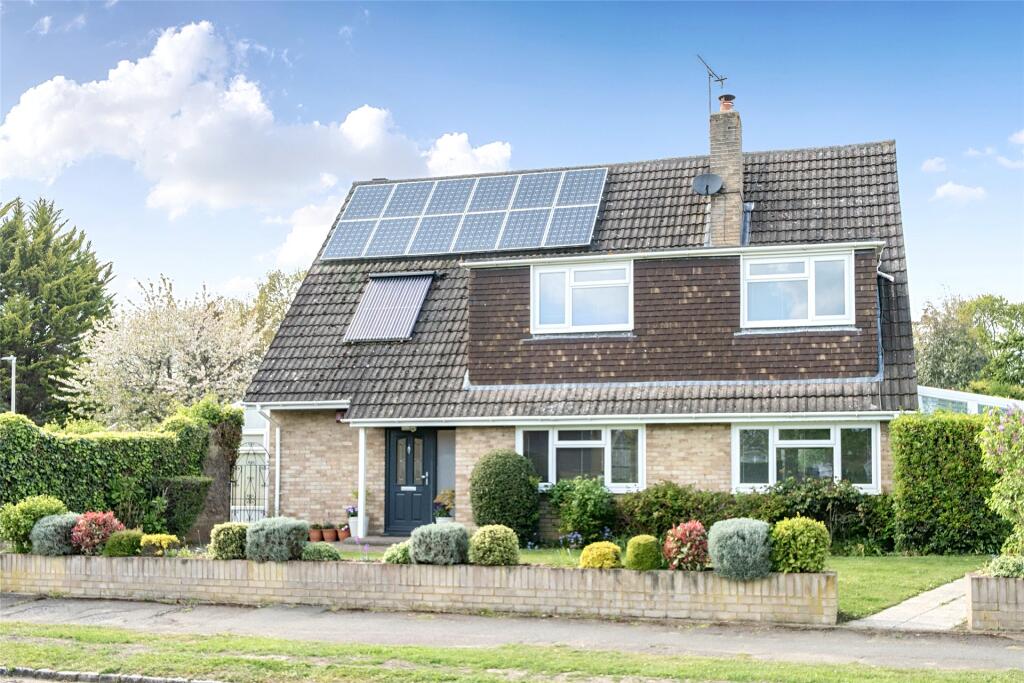 Main image of property: Knottocks Drive, Beaconsfield, Buckinghamshire, HP9
