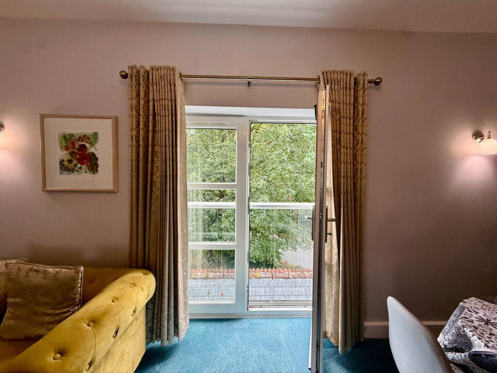Apartment in Plymouth - More