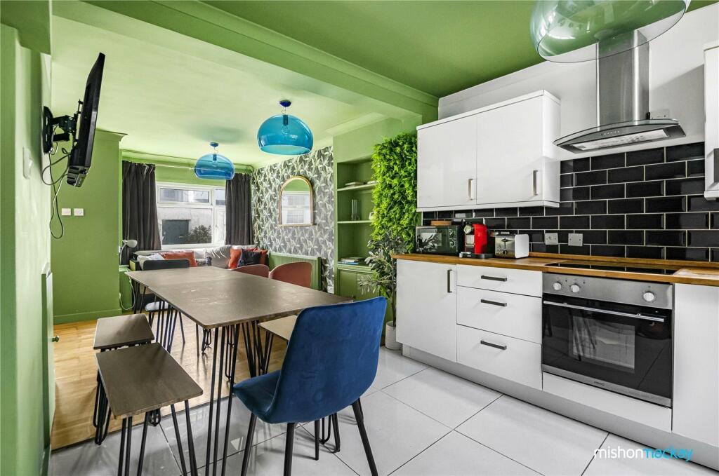 House in East Sussex, Brighton and Hove - View 3