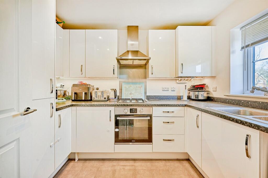 Oak Drive, Elsenham, Bishop's Stortford photo 4