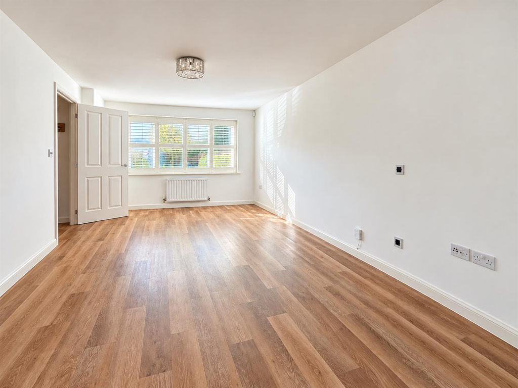 House in Watford - View 4