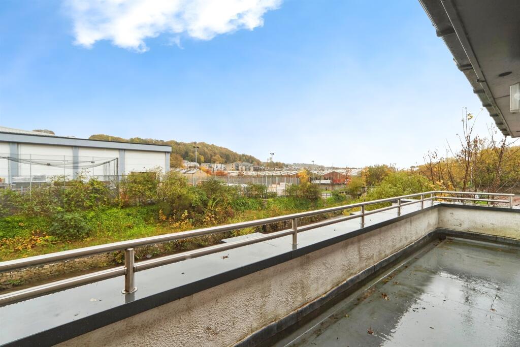 Additional image 15 of Dockfield Terrace, Shipley