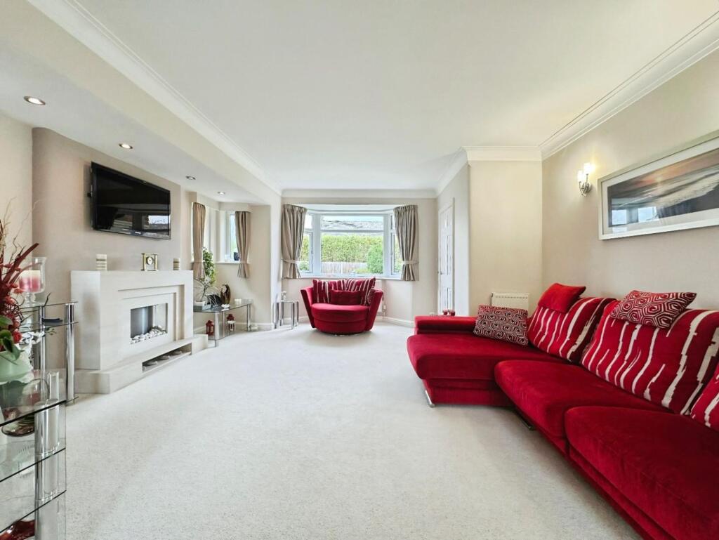 Fairbourne Close, Wilmslow, SK9 photo 3