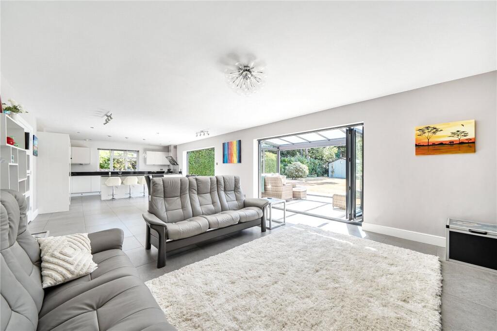 Grayshott Road, Headley Down, Hampshire, GU35 photo 4