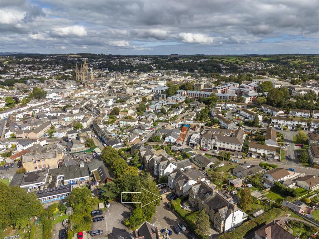 House in Truro - View 5
