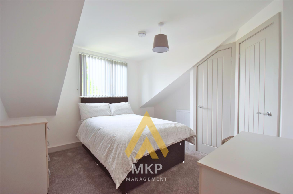 6 bedroom terraced house for rent