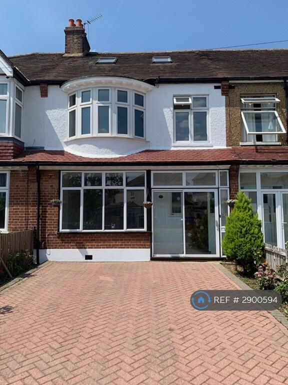 Main image of property: Links Avenue, Morden, SM4