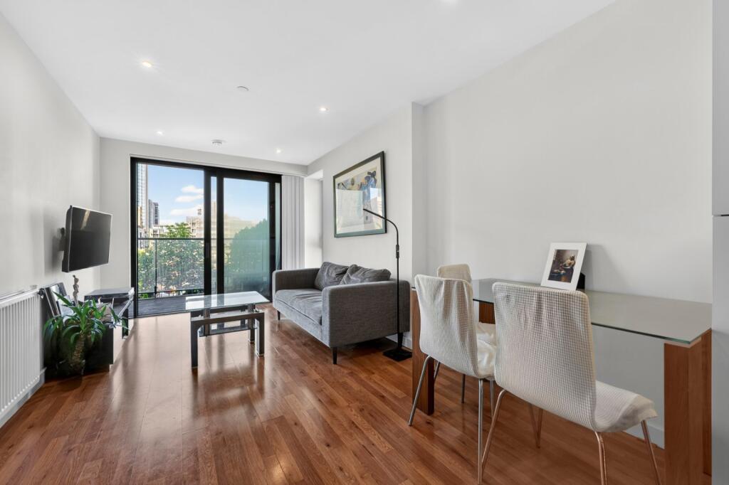 Main image of property: Horizons Tower,
1 Yabsley Street, E14