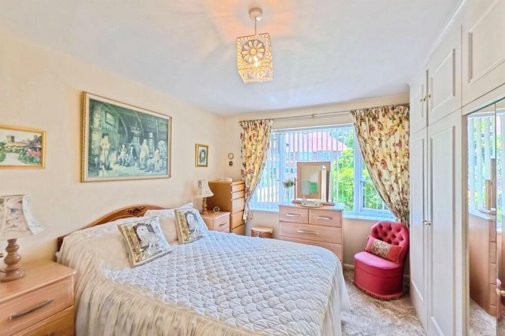 Willow Drive, Polegate photo 4