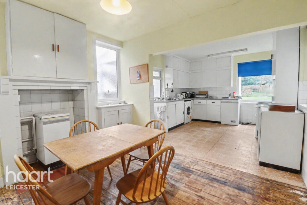 House in Leicester, Knighton - View 5