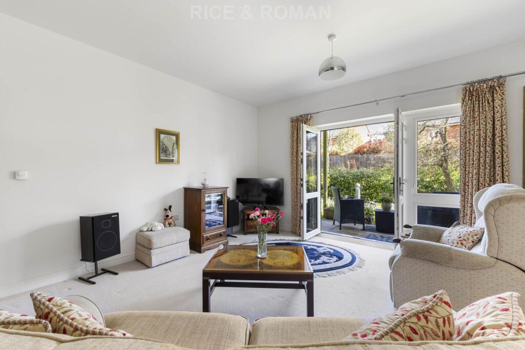 Keble Court, Fleet photo 4