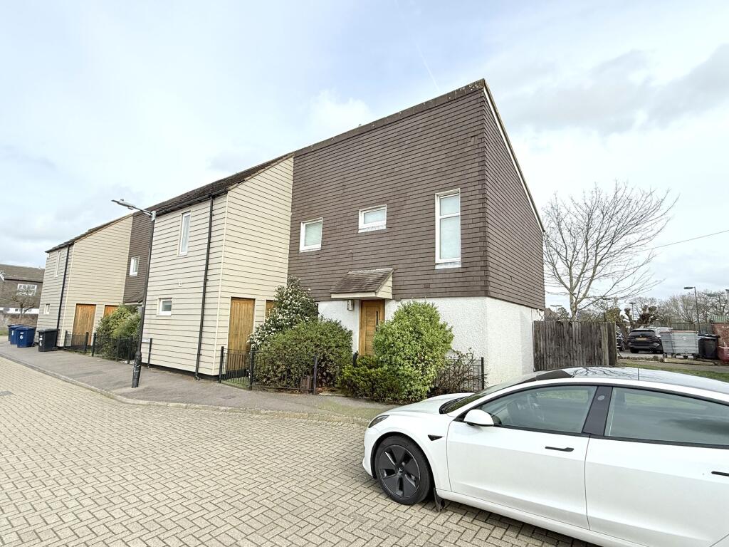 Main image of property: Domville Close, London, N20