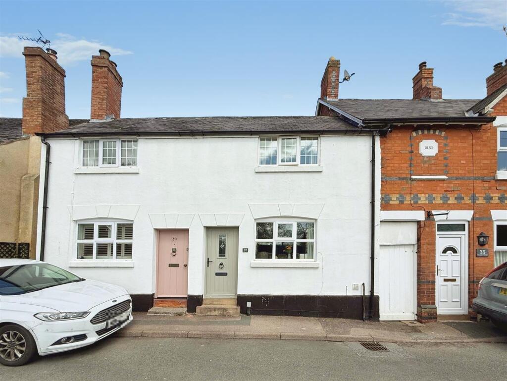 2-bed house on Desford Road, Thurlaston., £219,995