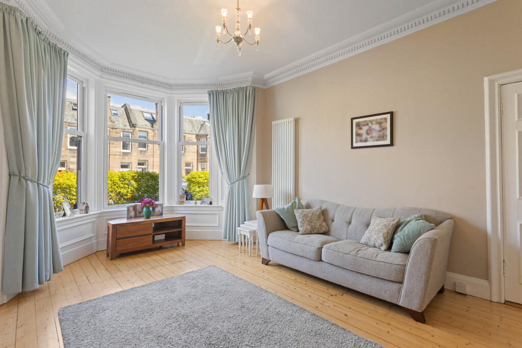 Apartment in Edinburgh, Comiston - View 4