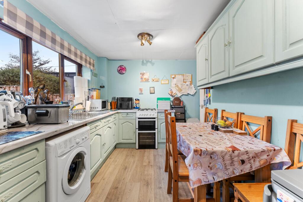 Wayford Close, Frodsham, WA6 photo 3