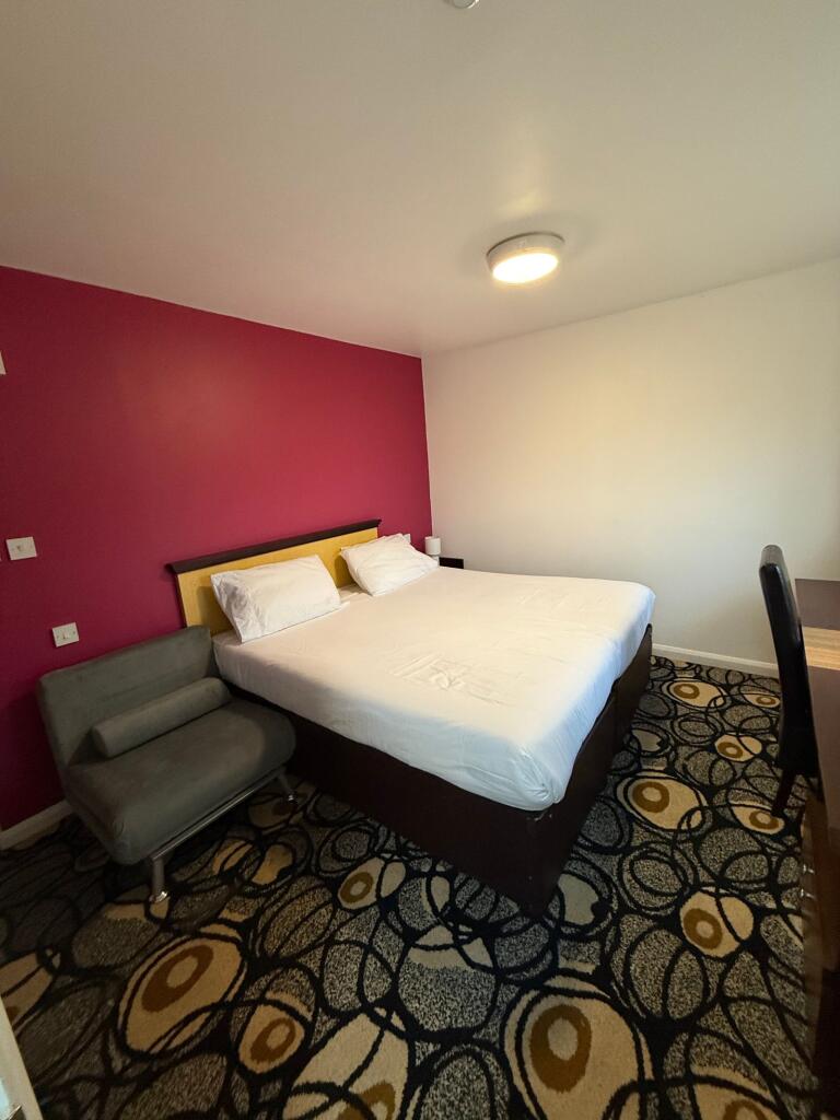 Main image of property: Room 204, SimplyStay Lincoln Road, Skegness, Lincolnshire, PE25 2EA