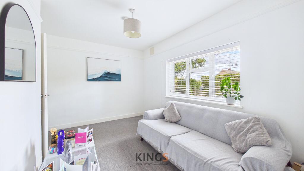 Apartment in St Albans - View 5