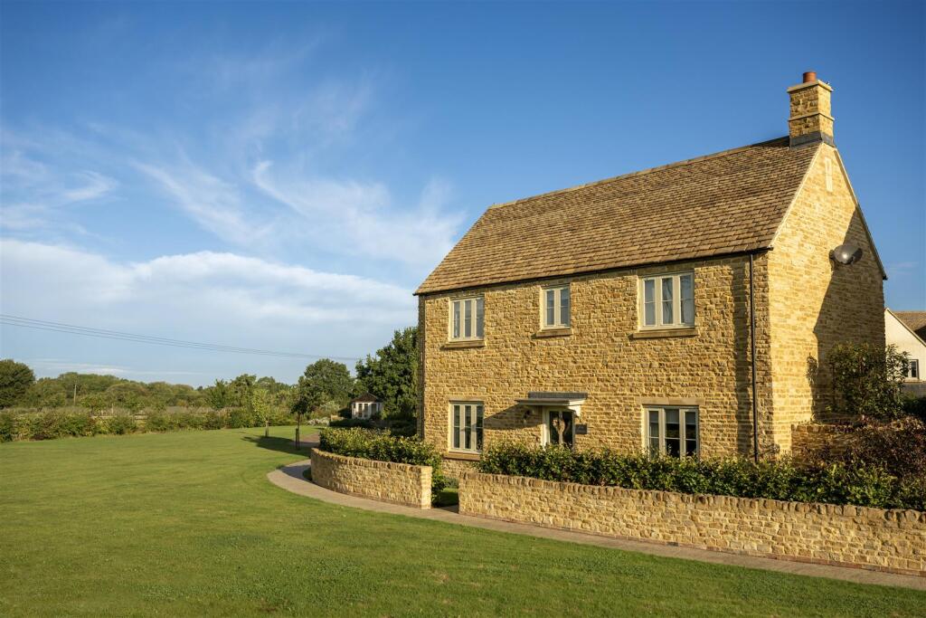 Main image of property: Broadway Road, Willersey