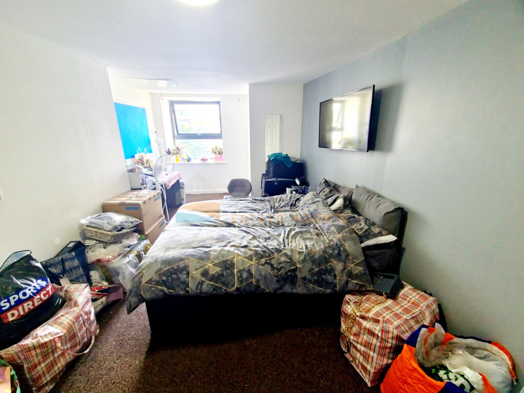 Apartment in Nottingham, Hockley, The Meadows - View 3