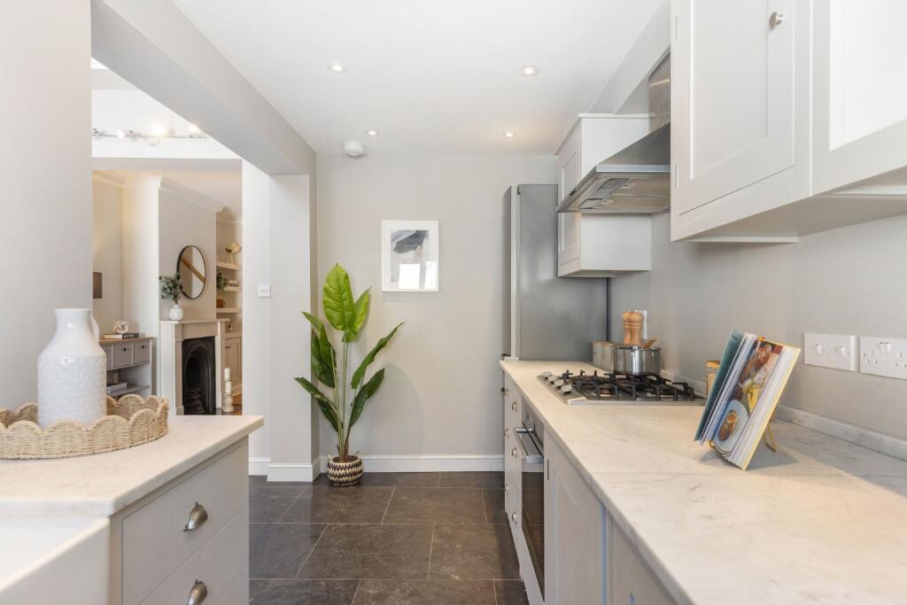 House in Twickenham - View 4
