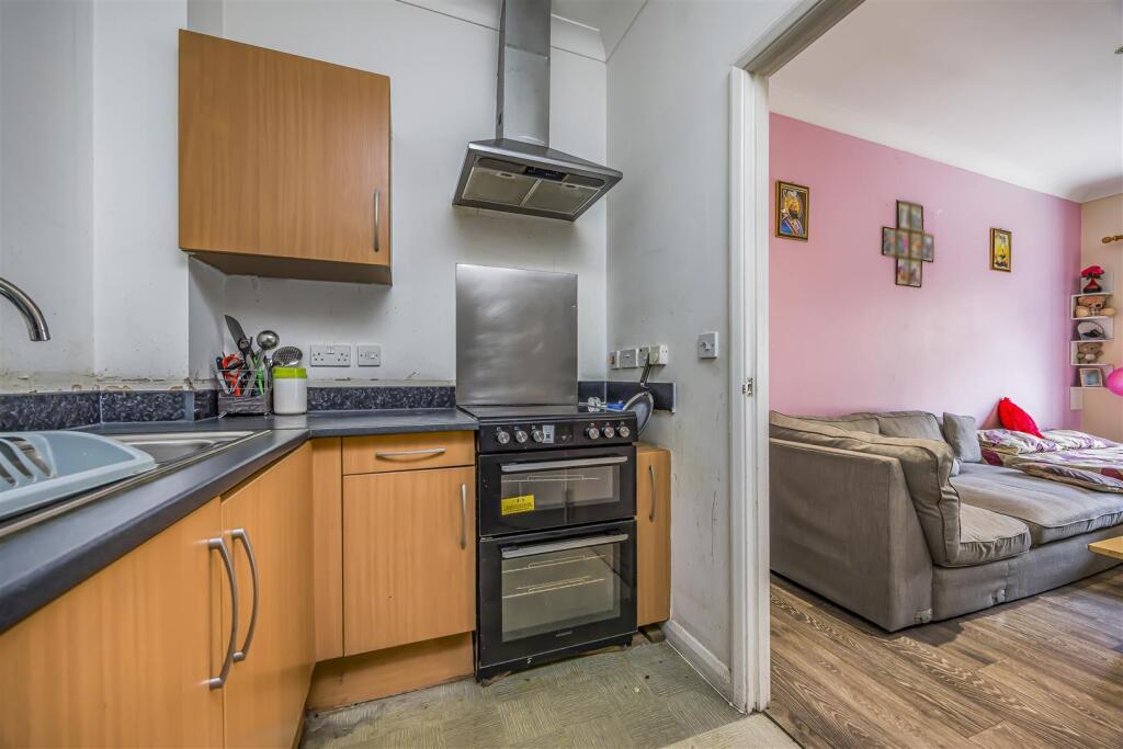 Apartment in Portsmouth - View 2