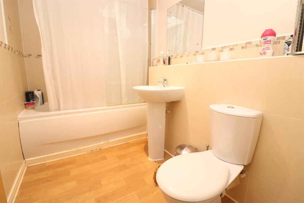 Apartment in Bolton - More