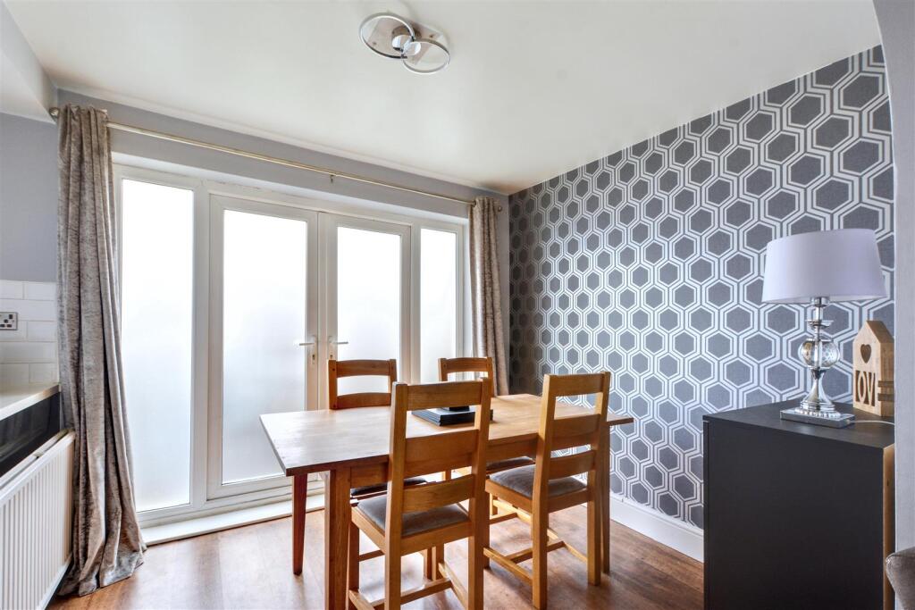 House in Nottingham, Inham Nook, Chilwell - View 3
