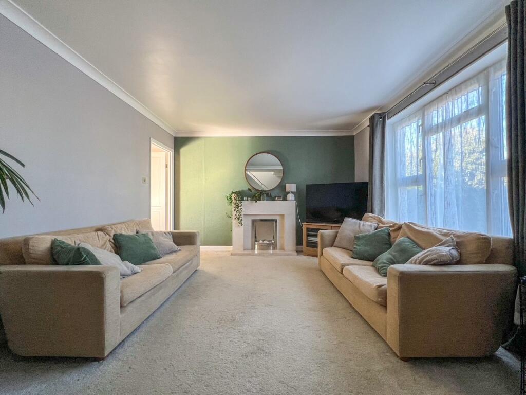 House in Elmbridge, Molesey - View 5
