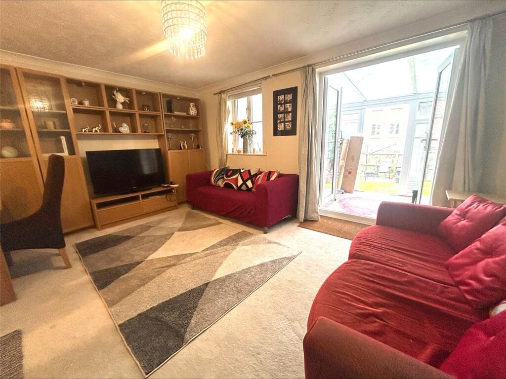 House in Fareham, Whiteley - View 3