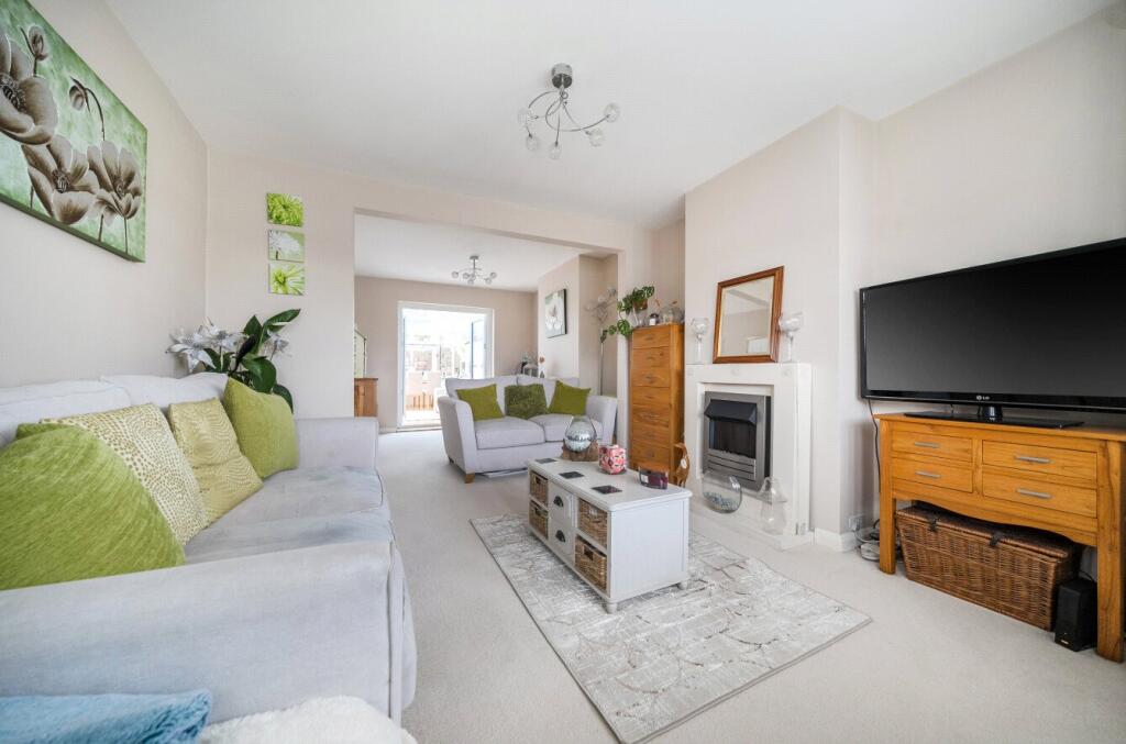 House in London, Farnborough Park, Bromley Common - More